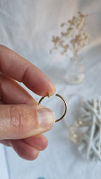 Créoles dorées clip grandes (oreilles non percées)