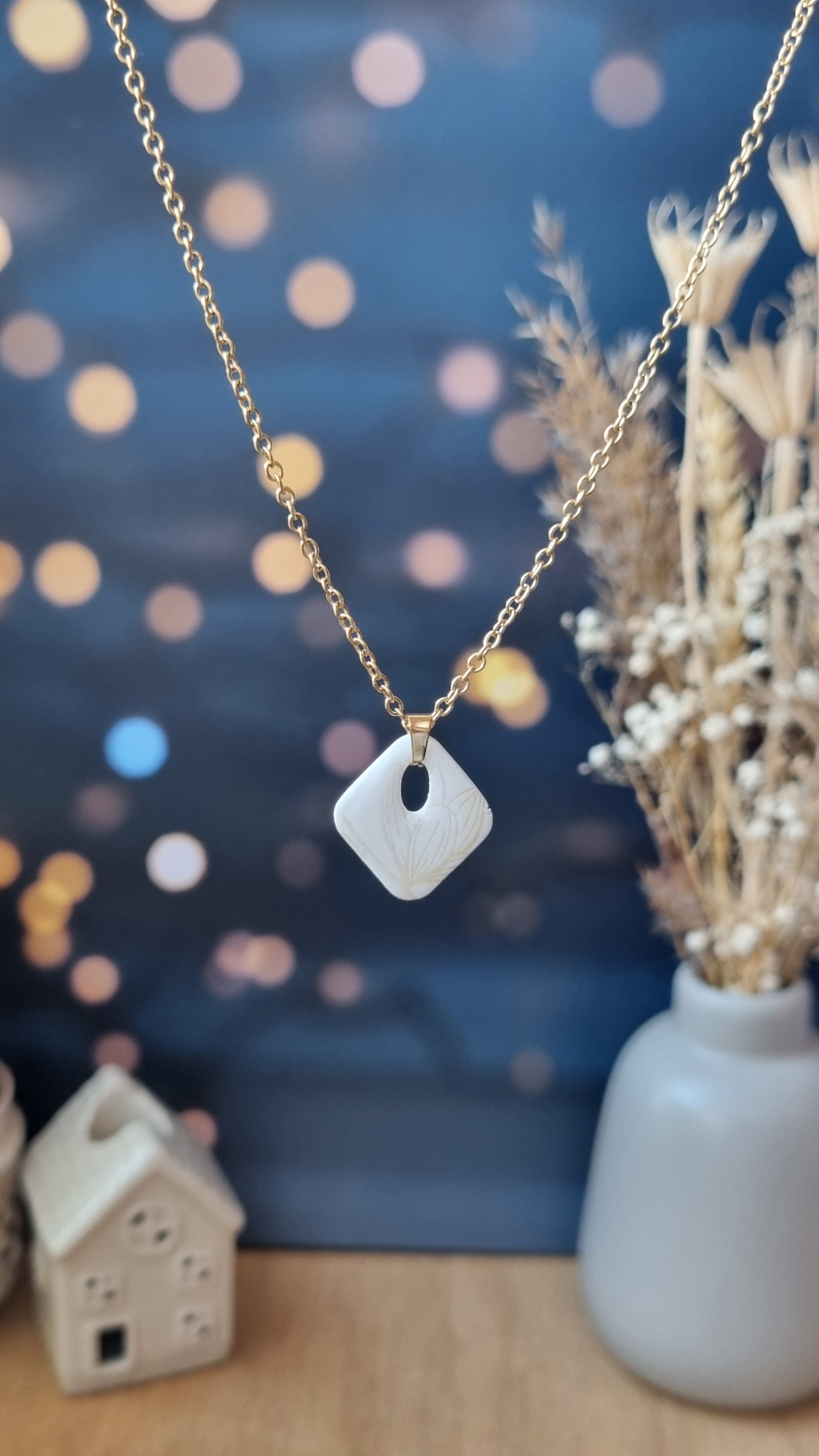 Collier Calais blanc